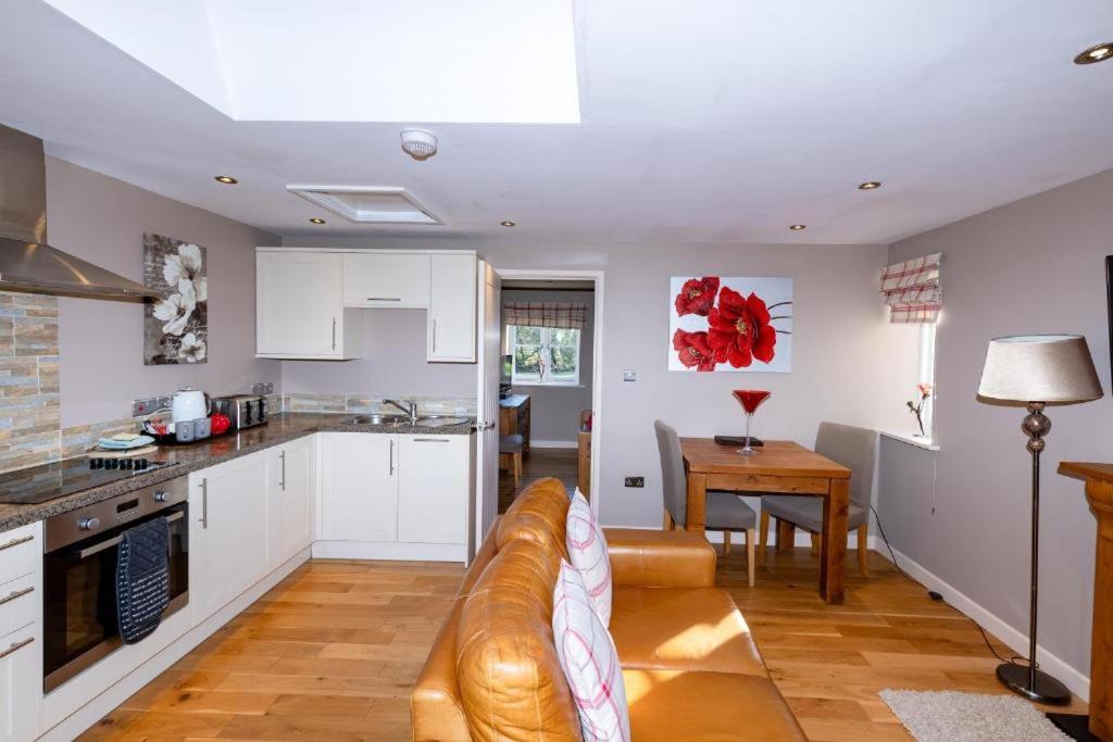 Appartamento Beaconsfield Farm Wells Esterno foto